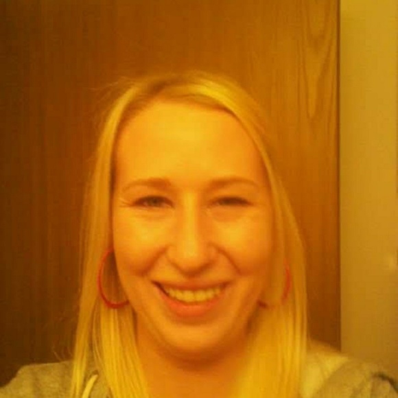 Meet your Posher, Krista - Picture 3 of 5